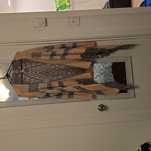 No Boundaries Women size L shrug